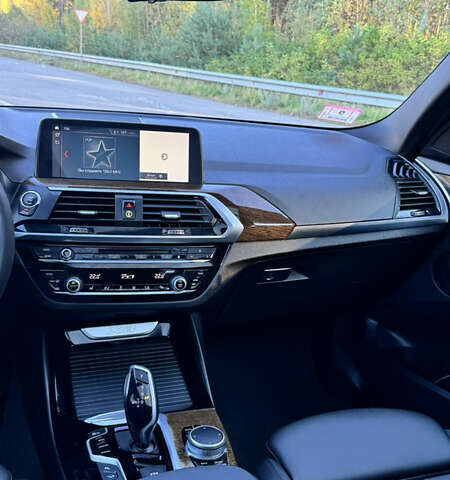 Білий БМВ Х3, об'ємом двигуна 2 л та пробігом 186 тис. км за 23000 $, фото 32 на Automoto.ua