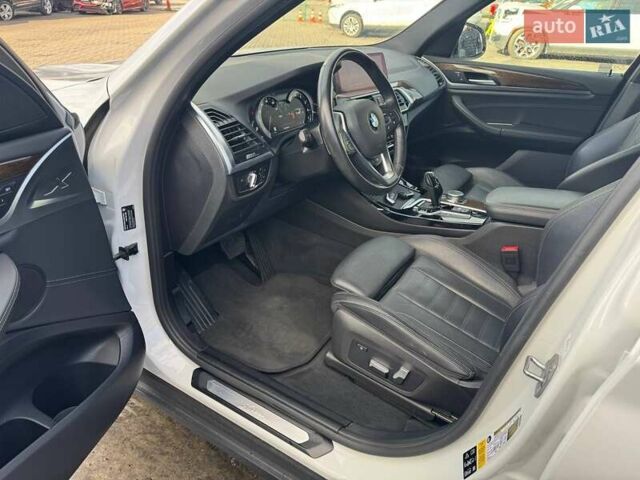 Белый БМВ Х3, объемом двигателя 2 л и пробегом 105 тыс. км за 24500 $, фото 10 на Automoto.ua
