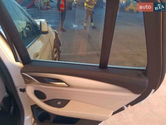 Білий БМВ Х3, об'ємом двигуна 2 л та пробігом 67 тис. км за 19800 $, фото 20 на Automoto.ua