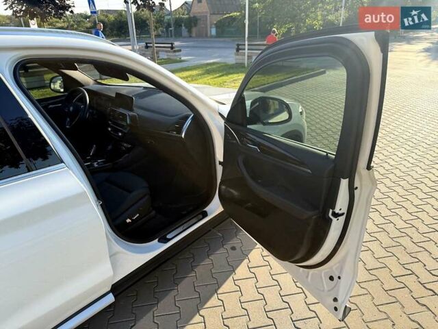 Білий БМВ Х3, об'ємом двигуна 2 л та пробігом 82 тис. км за 26000 $, фото 25 на Automoto.ua