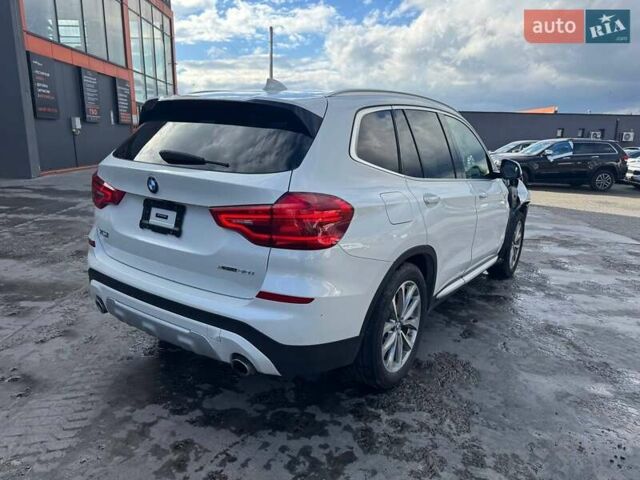 Белый БМВ Х3, объемом двигателя 2 л и пробегом 105 тыс. км за 24500 $, фото 5 на Automoto.ua