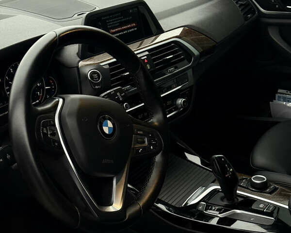 Білий БМВ Х3, об'ємом двигуна 2 л та пробігом 198 тис. км за 21400 $, фото 13 на Automoto.ua