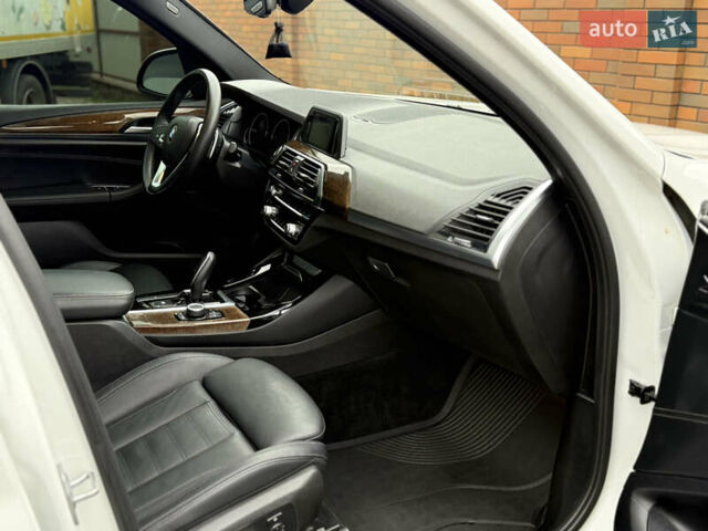 Белый БМВ Х3, объемом двигателя 2 л и пробегом 127 тыс. км за 24950 $, фото 30 на Automoto.ua