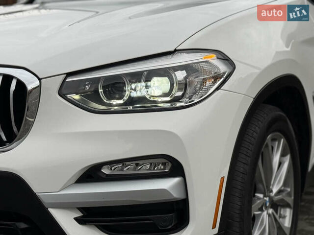Белый БМВ Х3, объемом двигателя 2 л и пробегом 127 тыс. км за 24950 $, фото 12 на Automoto.ua