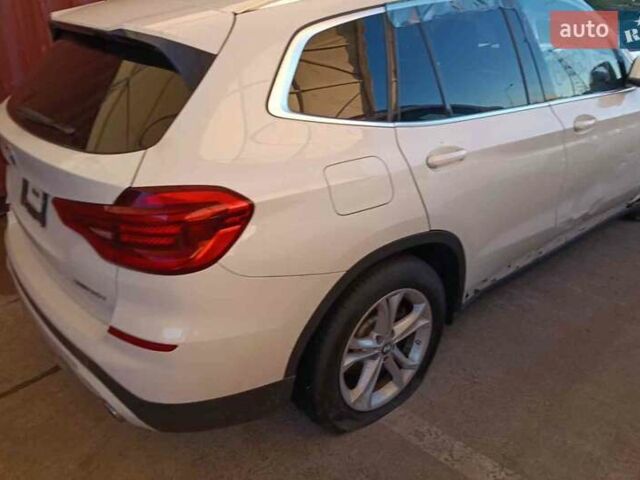 Білий БМВ Х3, об'ємом двигуна 2 л та пробігом 67 тис. км за 19800 $, фото 11 на Automoto.ua