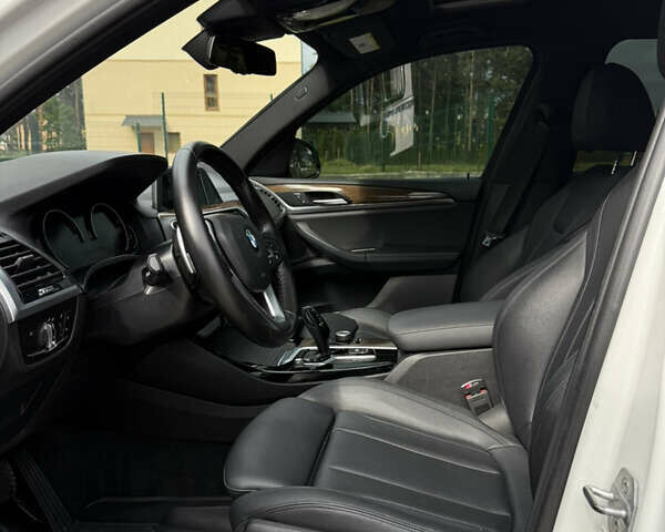 Білий БМВ Х3, об'ємом двигуна 2 л та пробігом 198 тис. км за 20800 $, фото 8 на Automoto.ua