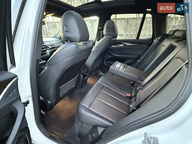 Белый БМВ Х3, объемом двигателя 2 л и пробегом 178 тыс. км за 21999 $, фото 14 на Automoto.ua