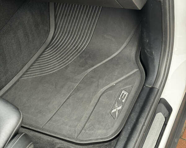 Белый БМВ Х3, объемом двигателя 2 л и пробегом 82 тыс. км за 27000 $, фото 40 на Automoto.ua