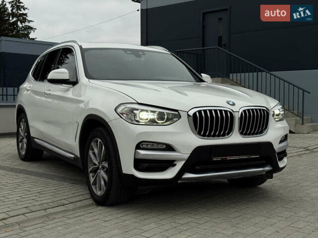 Білий БМВ Х3, об'ємом двигуна 2 л та пробігом 198 тис. км за 21400 $, фото 1 на Automoto.ua