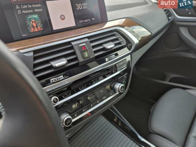 Білий БМВ Х3, об'ємом двигуна 2 л та пробігом 40 тис. км за 32200 $, фото 41 на Automoto.ua