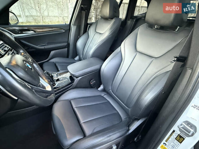 Белый БМВ Х3, объемом двигателя 2 л и пробегом 178 тыс. км за 21999 $, фото 18 на Automoto.ua