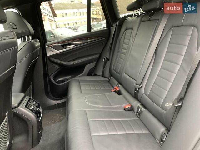 Білий БМВ Х3, об'ємом двигуна 3 л та пробігом 64 тис. км за 43490 $, фото 31 на Automoto.ua