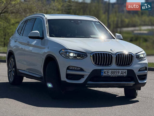 Белый БМВ Х3, объемом двигателя 2 л и пробегом 105 тыс. км за 28000 $, фото 3 на Automoto.ua