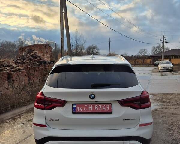 Белый БМВ Х3, объемом двигателя 2 л и пробегом 109 тыс. км за 24500 $, фото 7 на Automoto.ua
