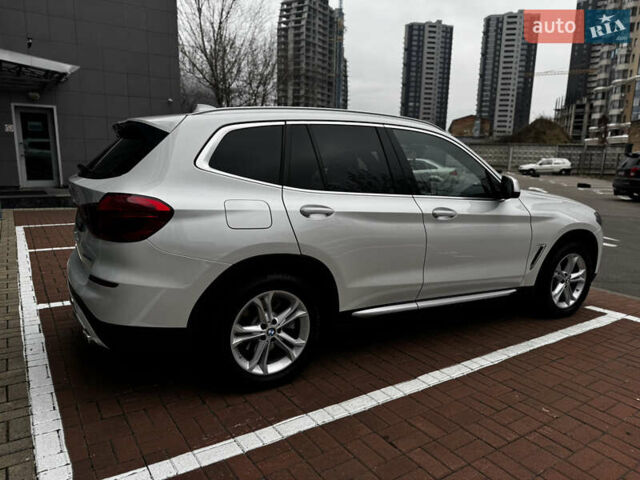 Белый БМВ Х3, объемом двигателя 2 л и пробегом 82 тыс. км за 27000 $, фото 2 на Automoto.ua