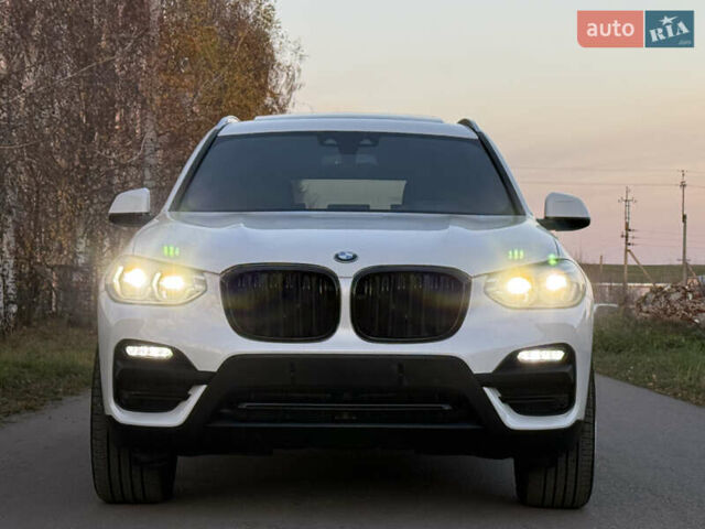 Белый БМВ Х3, объемом двигателя 2 л и пробегом 178 тыс. км за 21999 $, фото 5 на Automoto.ua