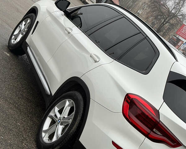 Белый БМВ Х3, объемом двигателя 2 л и пробегом 115 тыс. км за 25399 $, фото 8 на Automoto.ua