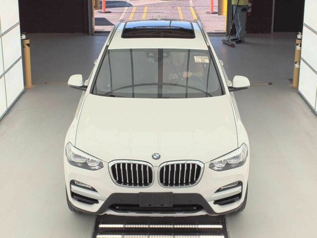 Білий БМВ Х3, об'ємом двигуна 2 л та пробігом 32 тис. км за 10000 $, фото 1 на Automoto.ua