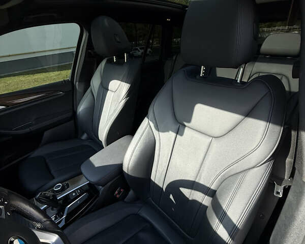 Білий БМВ Х3, об'ємом двигуна 2 л та пробігом 198 тис. км за 20800 $, фото 7 на Automoto.ua