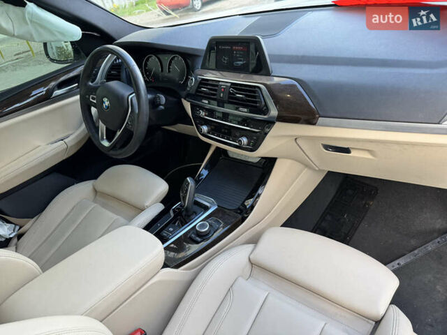 Белый БМВ Х3, объемом двигателя 2 л и пробегом 125 тыс. км за 19500 $, фото 9 на Automoto.ua