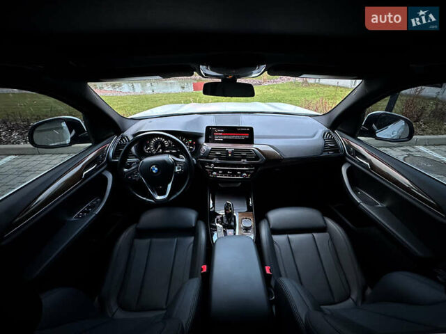 Белый БМВ Х3, объемом двигателя 2 л и пробегом 115 тыс. км за 30500 $, фото 12 на Automoto.ua