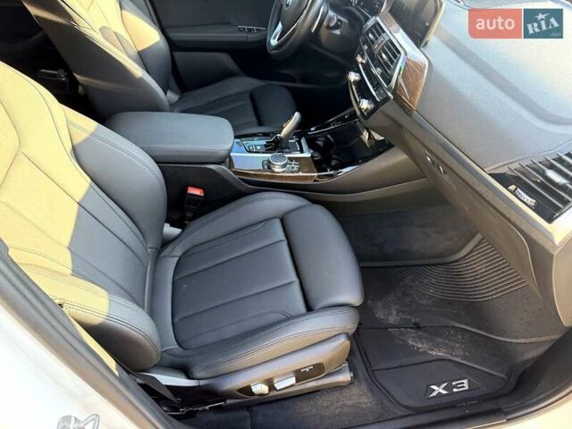 Білий БМВ Х3, об'ємом двигуна 2 л та пробігом 82 тис. км за 26000 $, фото 3 на Automoto.ua