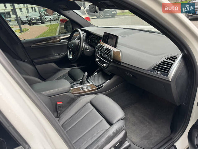 Білий БМВ Х3, об'ємом двигуна 2 л та пробігом 79 тис. км за 24300 $, фото 19 на Automoto.ua