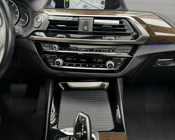 Белый БМВ Х3, объемом двигателя 2 л и пробегом 82 тыс. км за 27000 $, фото 22 на Automoto.ua