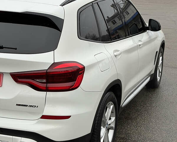 Белый БМВ Х3, объемом двигателя 2 л и пробегом 115 тыс. км за 25399 $, фото 9 на Automoto.ua