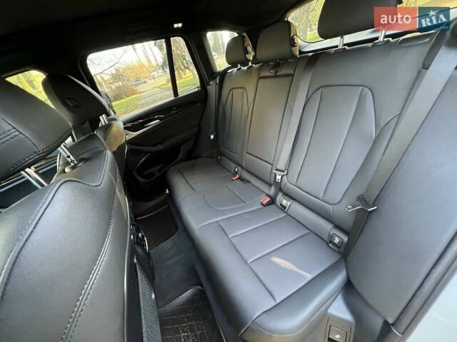 Белый БМВ Х3, объемом двигателя 2 л и пробегом 82 тыс. км за 27700 $, фото 31 на Automoto.ua