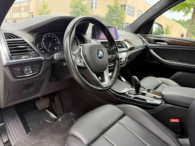 Білий БМВ Х3, об'ємом двигуна 2 л та пробігом 30 тис. км за 15000 $, фото 9 на Automoto.ua