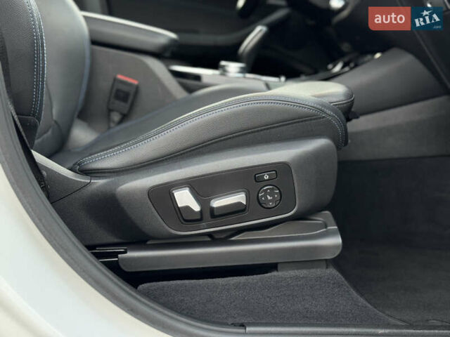 Білий БМВ Х3, об'ємом двигуна 3 л та пробігом 166 тис. км за 41499 $, фото 48 на Automoto.ua