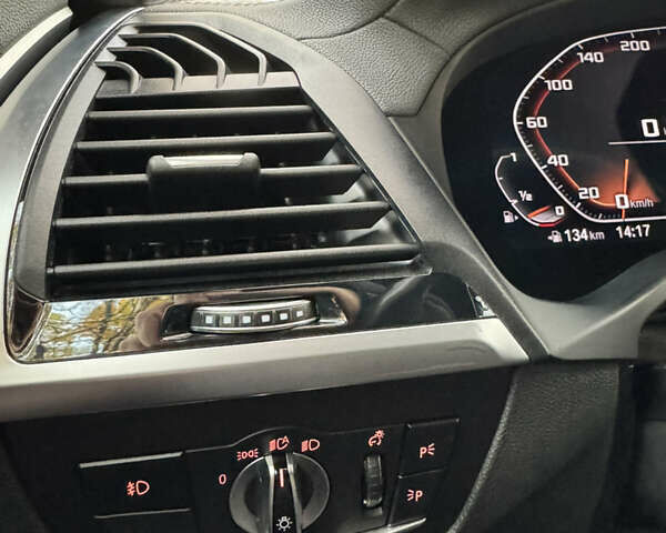 Білий БМВ Х3, об'ємом двигуна 3 л та пробігом 64 тис. км за 39999 $, фото 78 на Automoto.ua