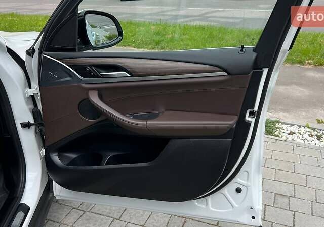 Белый БМВ Х3, объемом двигателя 2 л и пробегом 97 тыс. км за 32499 $, фото 45 на Automoto.ua