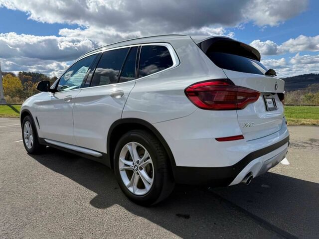 Білий БМВ Х3, об'ємом двигуна 2 л та пробігом 33 тис. км за 16450 $, фото 4 на Automoto.ua