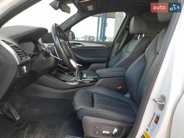 Белый БМВ Х3, объемом двигателя 0 л и пробегом 86 тыс. км за 9300 $, фото 6 на Automoto.ua