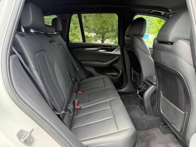 Білий БМВ Х3, об'ємом двигуна 2 л та пробігом 30 тис. км за 15000 $, фото 14 на Automoto.ua