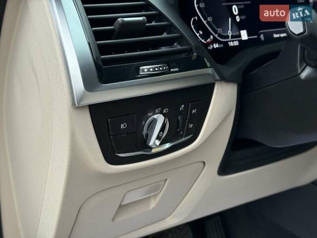 Білий БМВ Х3, об'ємом двигуна 2 л та пробігом 73 тис. км за 41900 $, фото 29 на Automoto.ua