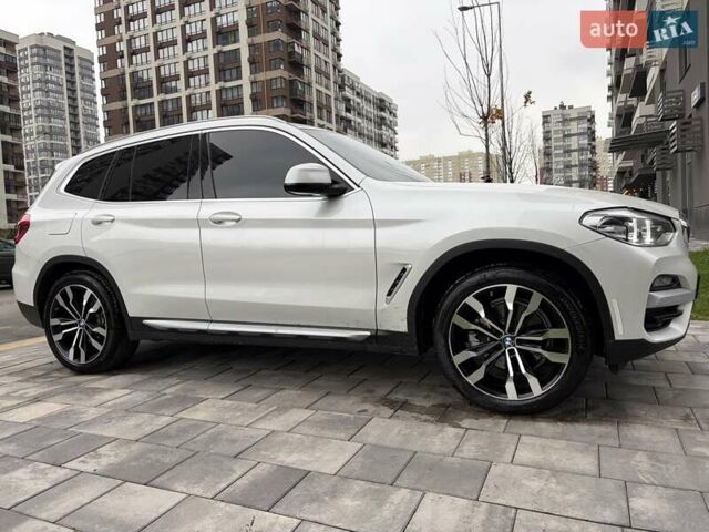 Белый БМВ Х3, объемом двигателя 2 л и пробегом 51 тыс. км за 39333 $, фото 49 на Automoto.ua