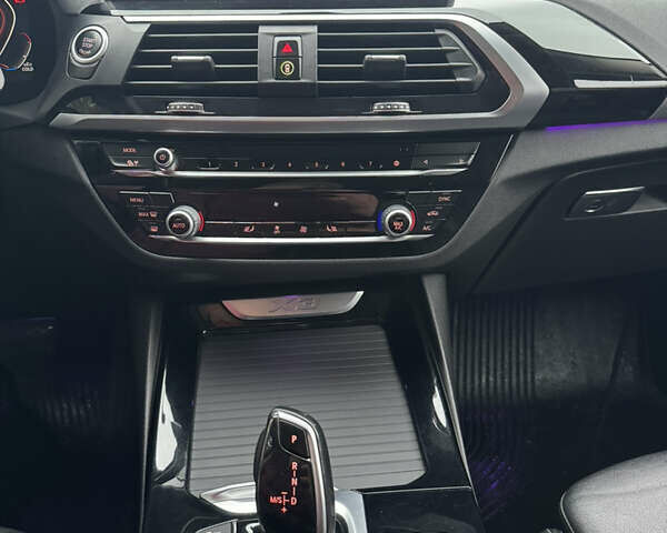 Белый БМВ Х3, объемом двигателя 3 л и пробегом 147 тыс. км за 34500 $, фото 14 на Automoto.ua