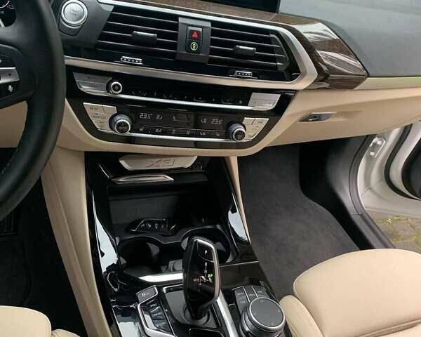 Белый БМВ Х3, объемом двигателя 2 л и пробегом 38 тыс. км за 41500 $, фото 15 на Automoto.ua