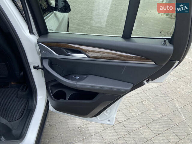 Белый БМВ Х3, объемом двигателя 2 л и пробегом 61 тыс. км за 23800 $, фото 18 на Automoto.ua