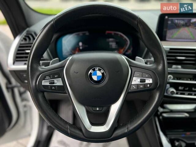 Белый БМВ Х3, объемом двигателя 2 л и пробегом 97 тыс. км за 32499 $, фото 11 на Automoto.ua