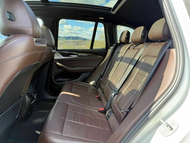 Білий БМВ Х3, об'ємом двигуна 2 л та пробігом 33 тис. км за 16450 $, фото 10 на Automoto.ua