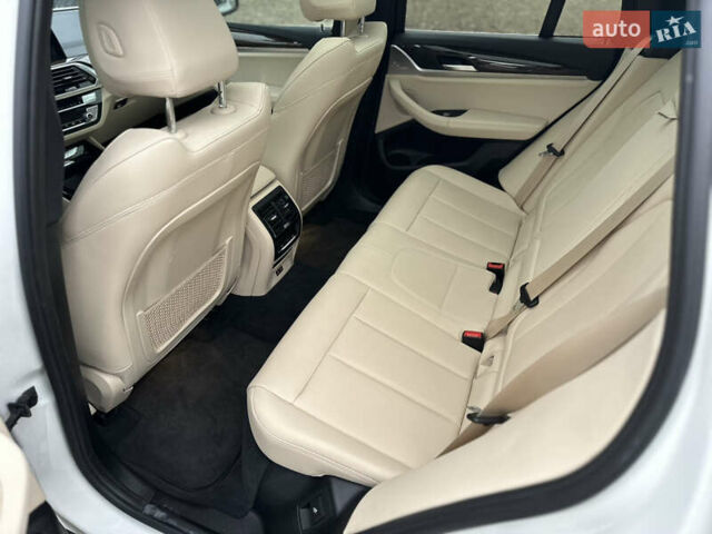 Білий БМВ Х3, об'ємом двигуна 2 л та пробігом 39 тис. км за 41500 $, фото 17 на Automoto.ua