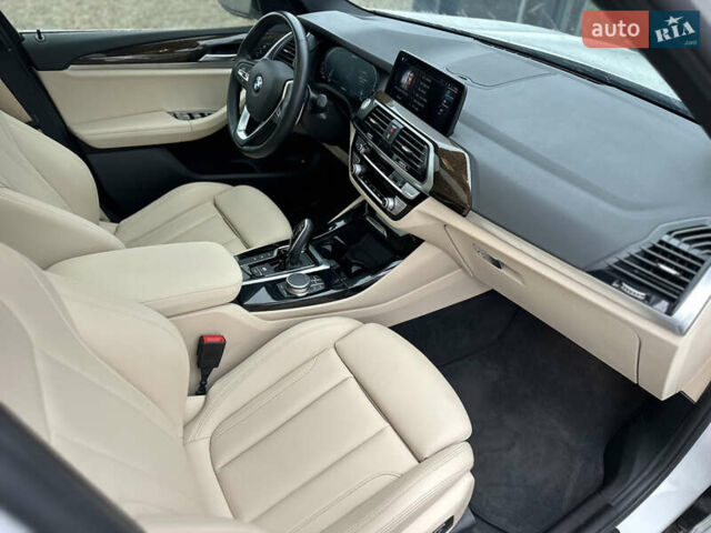Білий БМВ Х3, об'ємом двигуна 2 л та пробігом 39 тис. км за 41500 $, фото 21 на Automoto.ua
