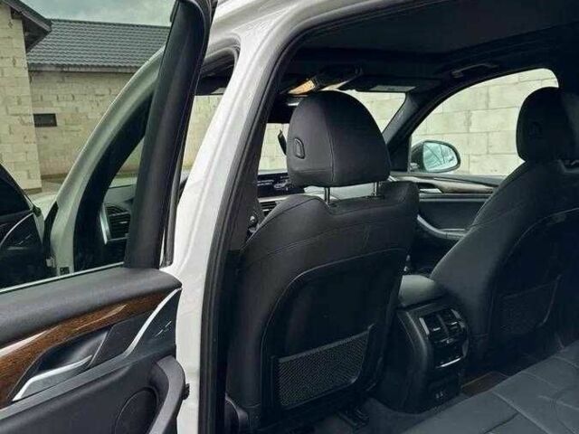 Белый БМВ Х3, объемом двигателя 2 л и пробегом 85 тыс. км за 23500 $, фото 5 на Automoto.ua