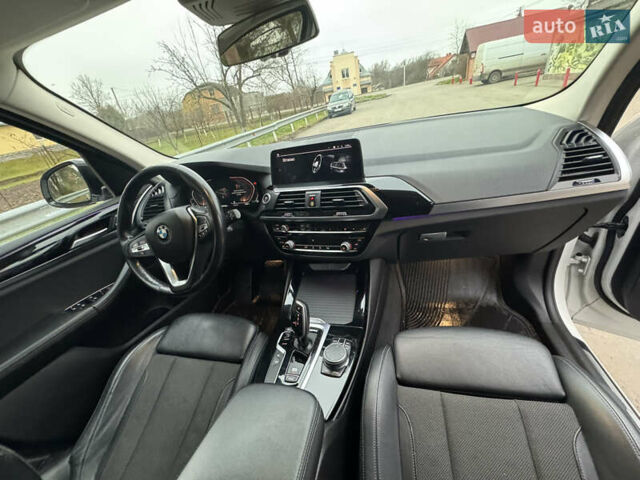 Белый БМВ Х3, объемом двигателя 3 л и пробегом 147 тыс. км за 34500 $, фото 33 на Automoto.ua