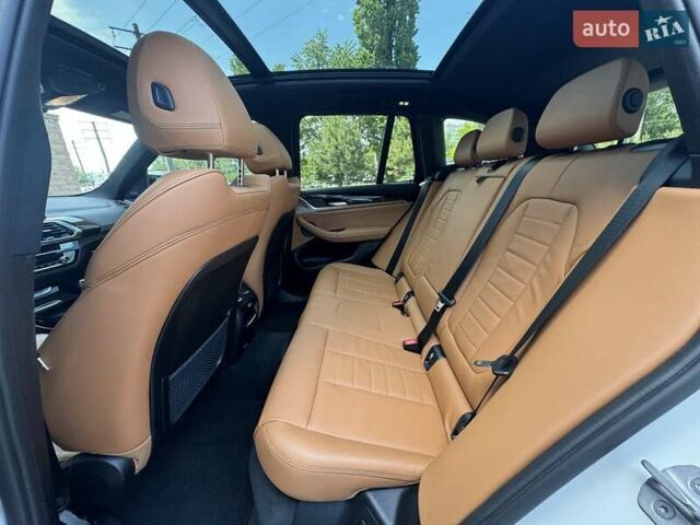 Белый БМВ Х3, объемом двигателя 2 л и пробегом 90 тыс. км за 39000 $, фото 23 на Automoto.ua