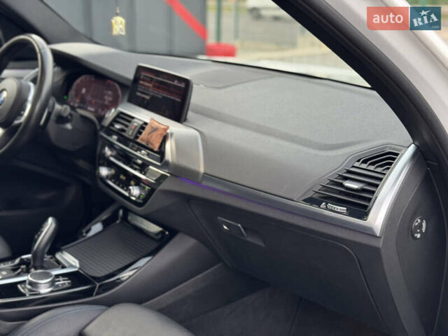 Білий БМВ Х3, об'ємом двигуна 3 л та пробігом 166 тис. км за 41499 $, фото 50 на Automoto.ua